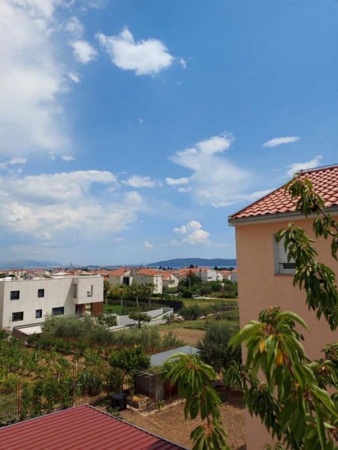 Apartments With A Parking Space Kastel Luksic, Kastela - 22071 Exteriér fotografie